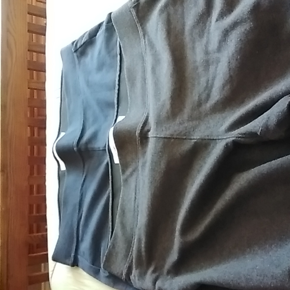 2  women's  leggings